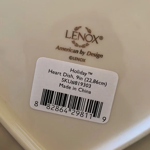 Lenox holiday heart dish - 9in - Picture 2 of 3